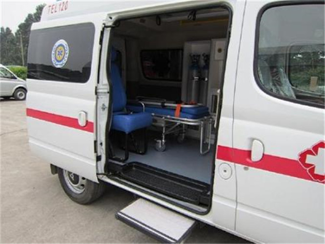南召救护车出租服务案例7